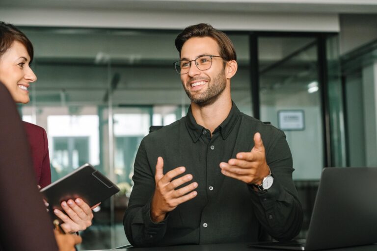 Baza danych B2B vs B2C - kluczowe różnice, o których musisz wiedzieć